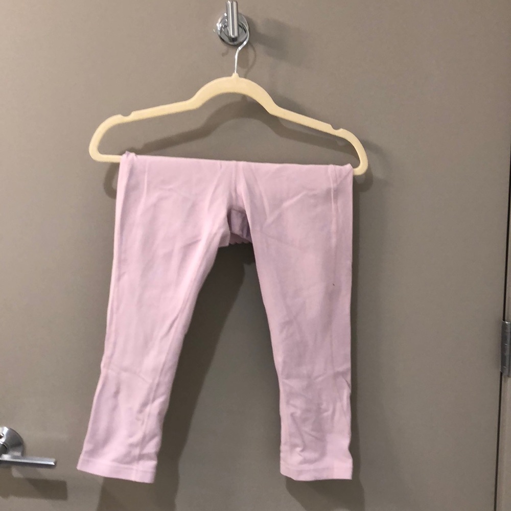 New balance pink Capri leggings w/ scalloped waist